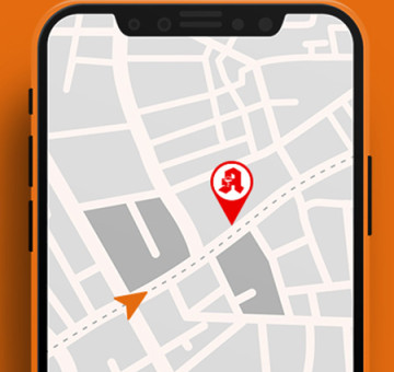 Smartphone mit Kartenansicht, roter Apothekenmarkierung und orangefarbenem Standortpfeil.