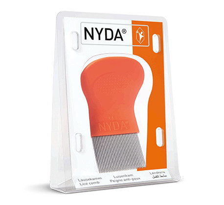 NYDA® Läuse- und Nissenkamm – als verordnungsfähiges Hilfsmittel auf Rezept. NYDA® Läuse- und Nissenkamm in transparenter Verpackung mit orangefarbenem Griff und feinen Zinken.
